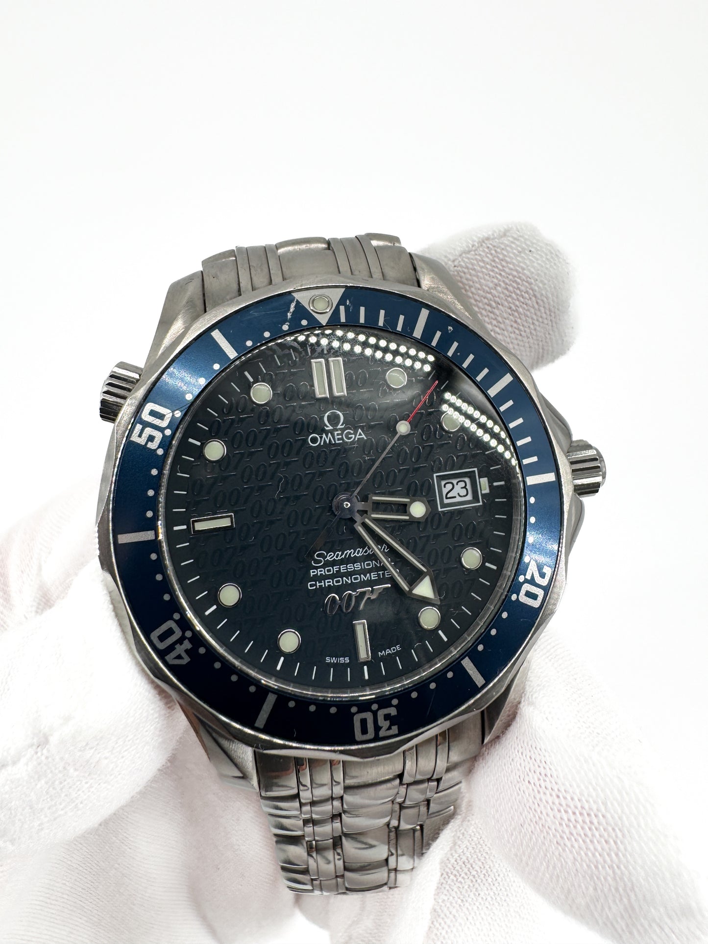 Omega Seamaster Professional 300M James Bond 40e Anniversaire – Édition Limitée 2002
