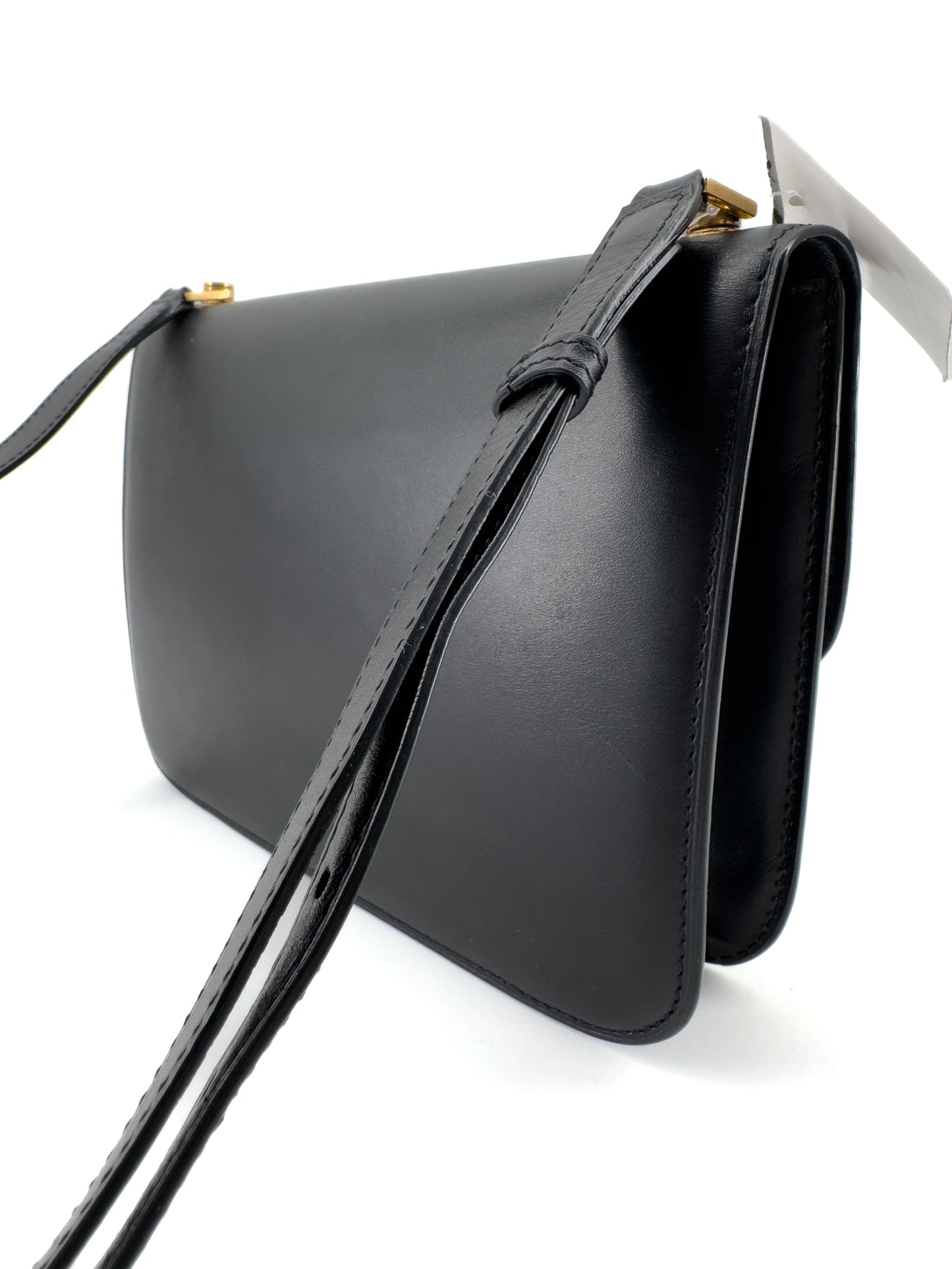 Sac Bandoulière Saint Laurent « Le Carré Satchel » en Cuir Noir — Élégance Architecturale et Intemporalité Parisienne