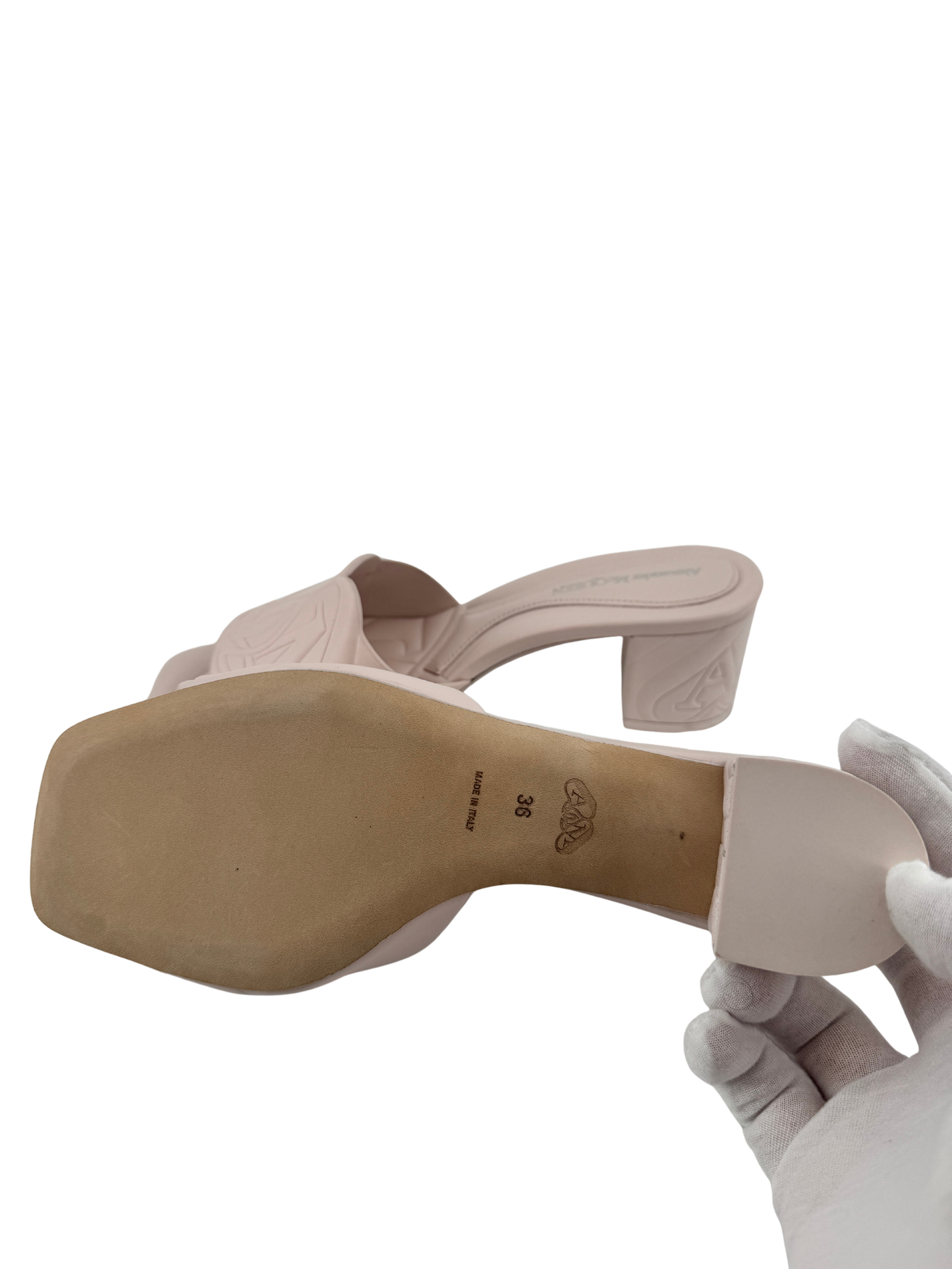 Sandales Alexander McQueen en cuir rose poudré – New Gloss Calf