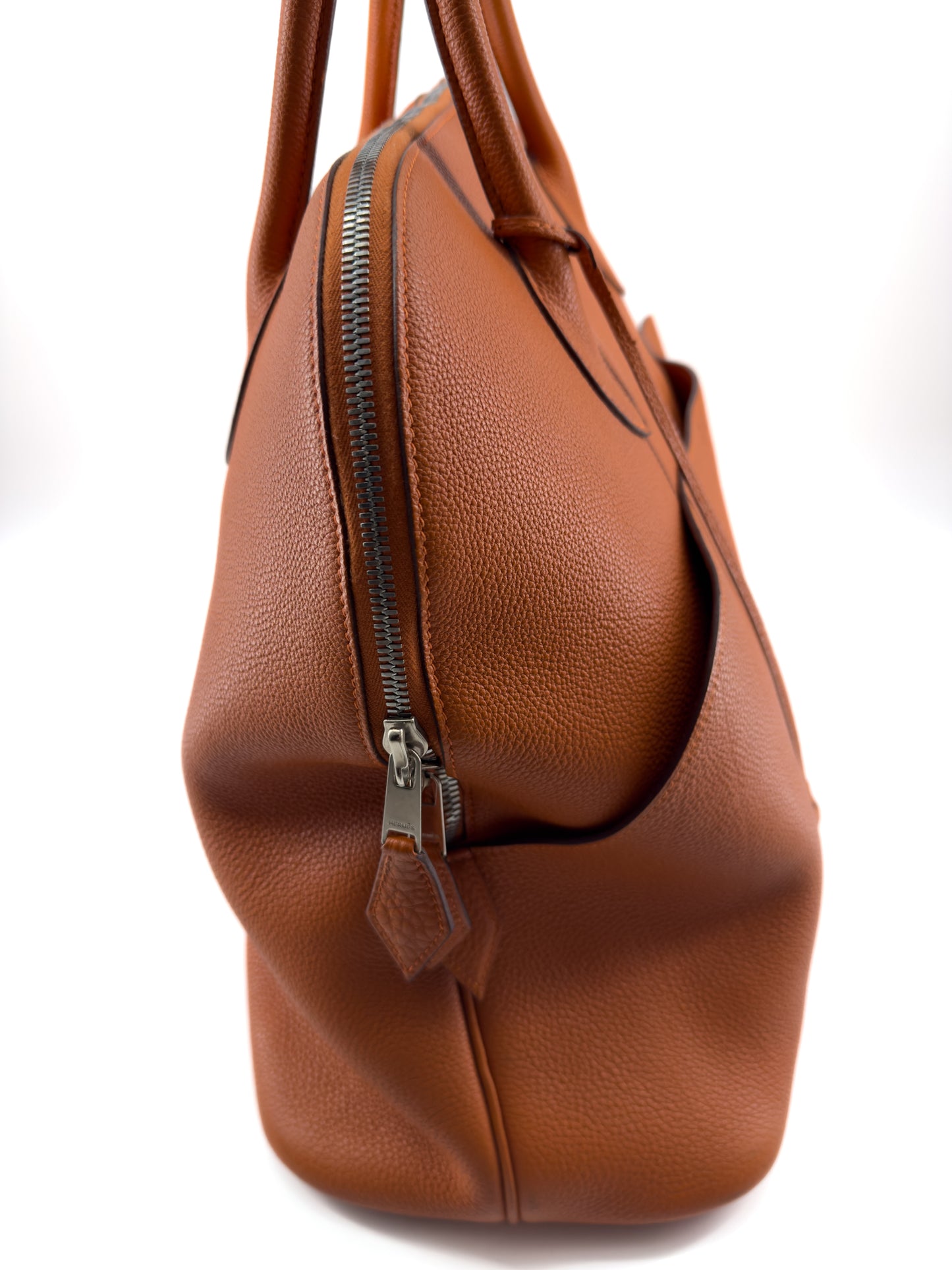 Sac Hermès Bolide 45 en cuir Togo terre battue – Élégance intemporelle et excellence artisanale (année 2006)