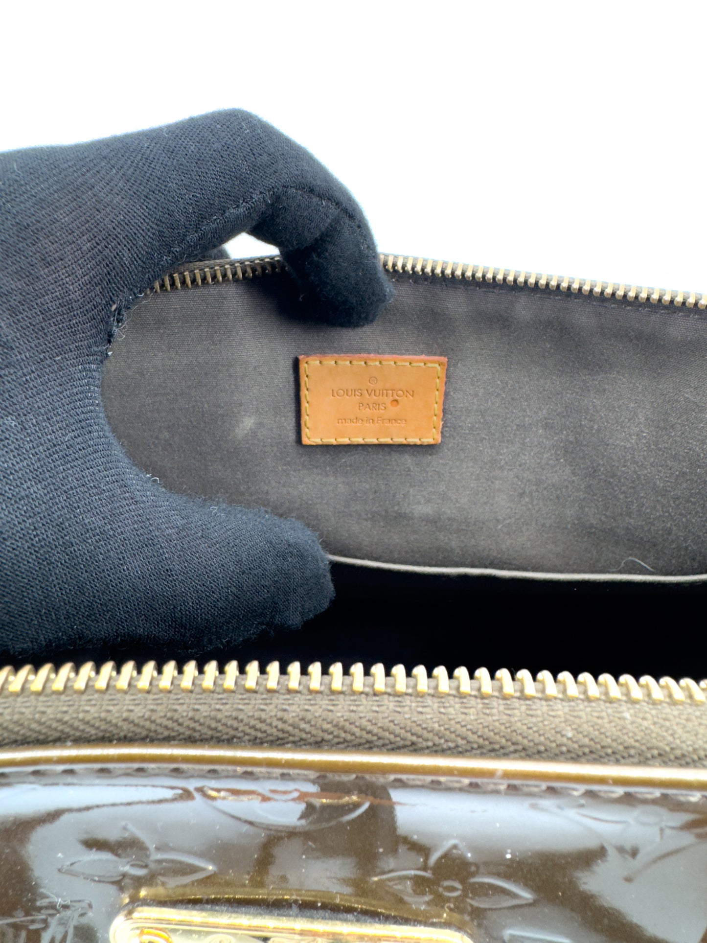 Sac Louis Vuitton Bellevue PM en cuir verni Monogram marron