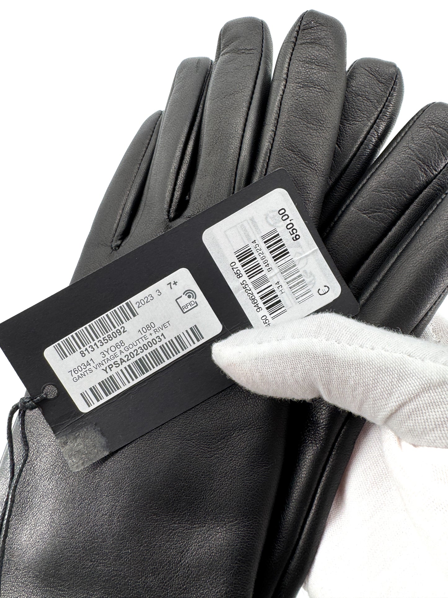Gants Yves Saint Laurent en cuir noir – Élégance intemporelle et raffinement parisien