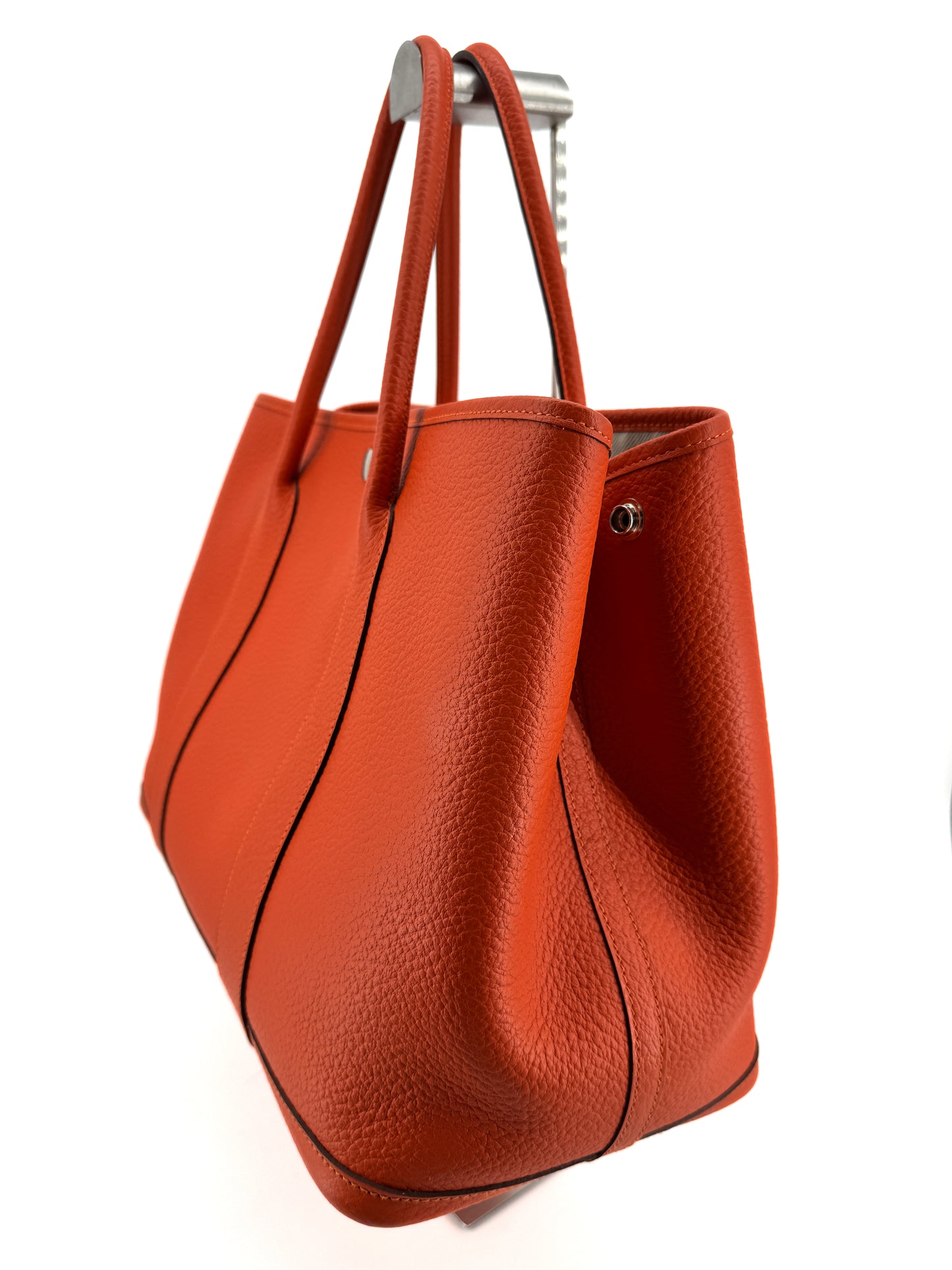 Hermès Garden Party 36 en cuir Clémence orange – L’élégance du cabas iconique au format généreux