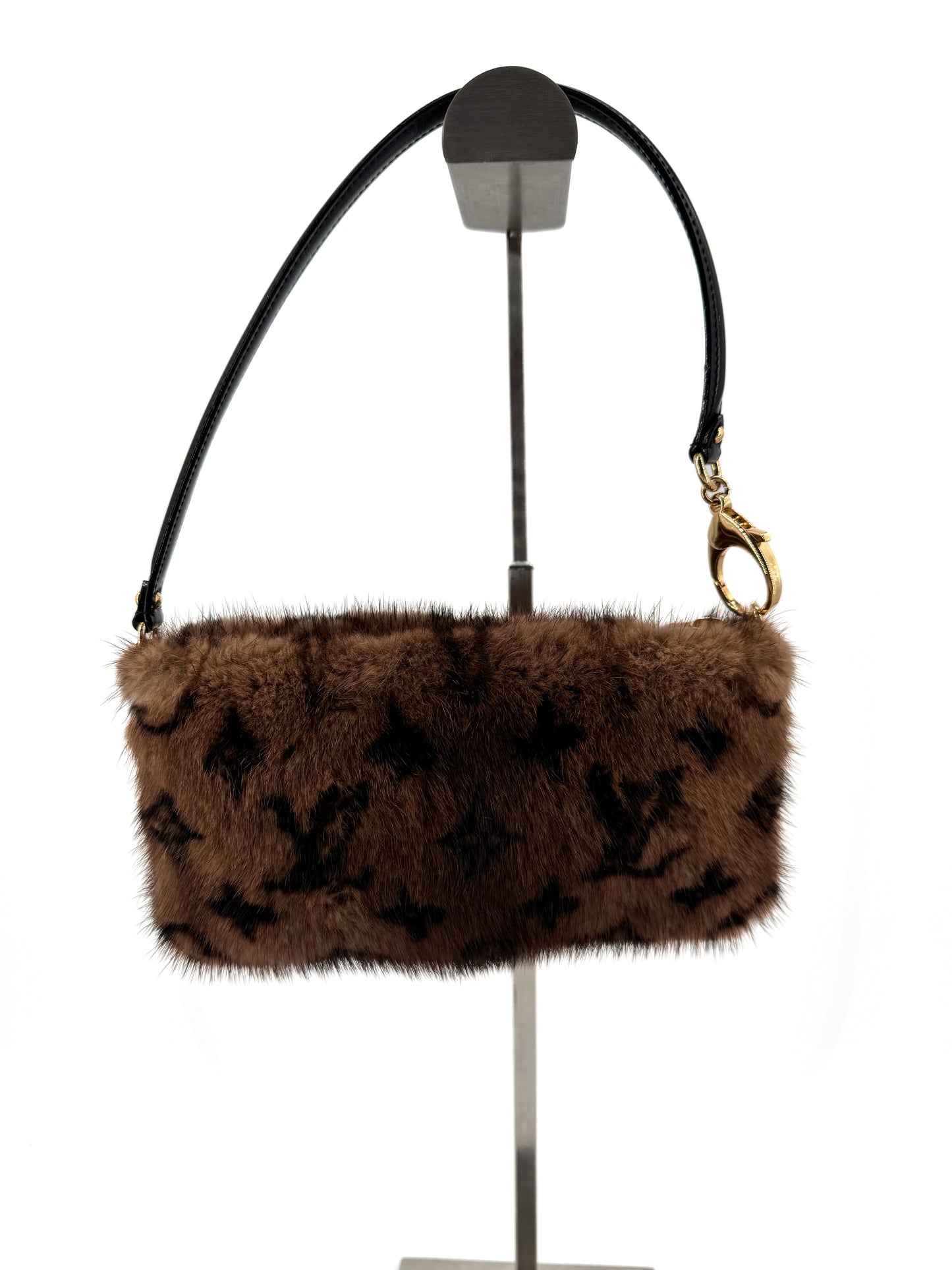 Louis Vuitton Milla Pochette Vison Mink – Collection Les Extraordinaires 2004