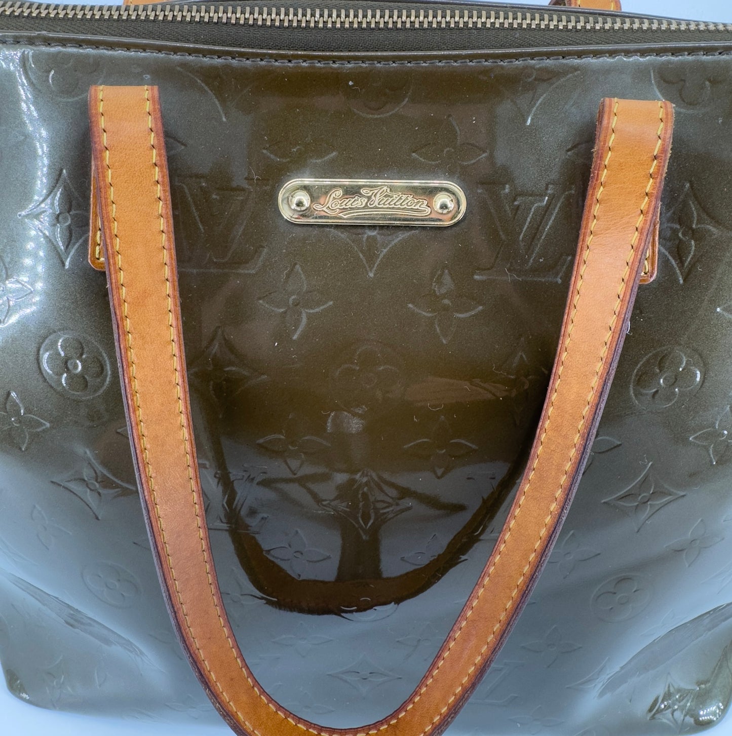 Sac Louis Vuitton Bellevue PM en cuir verni Monogram marron