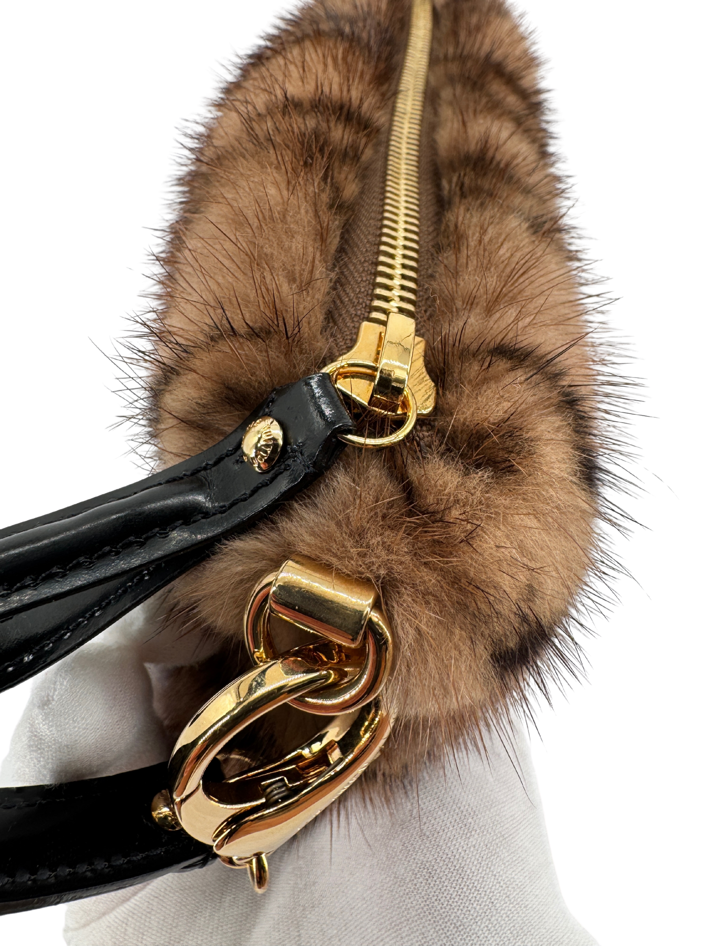 Louis Vuitton Milla Pochette Vison Mink – Collection Les Extraordinaires 2004
