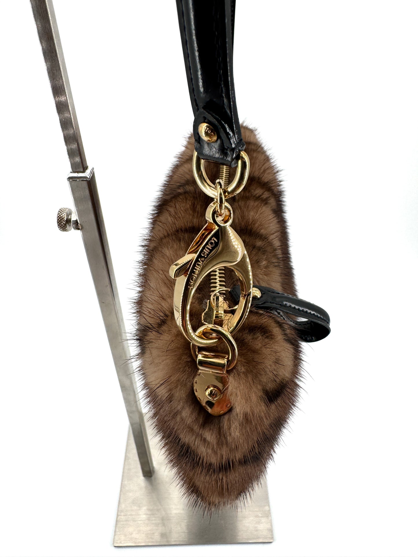 Louis Vuitton Milla Pochette Vison Mink – Collection Les Extraordinaires 2004