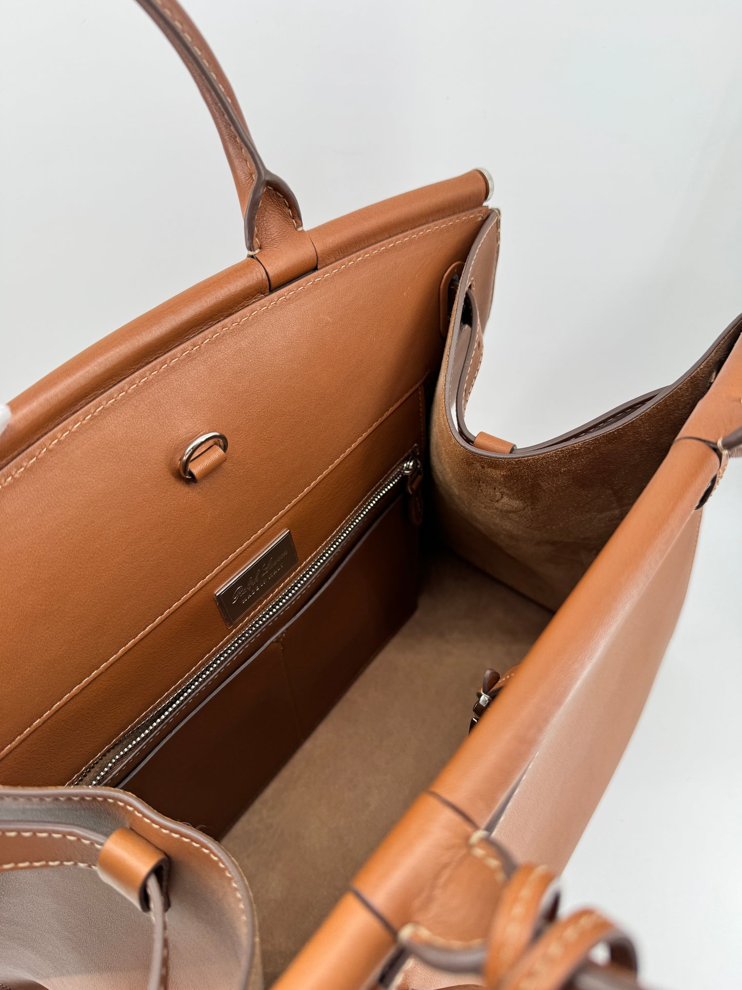 Sac RL50 Grand Modèle Ralph Lauren en Cuir Fauve – Élégance architecturale et artisanat d’exception