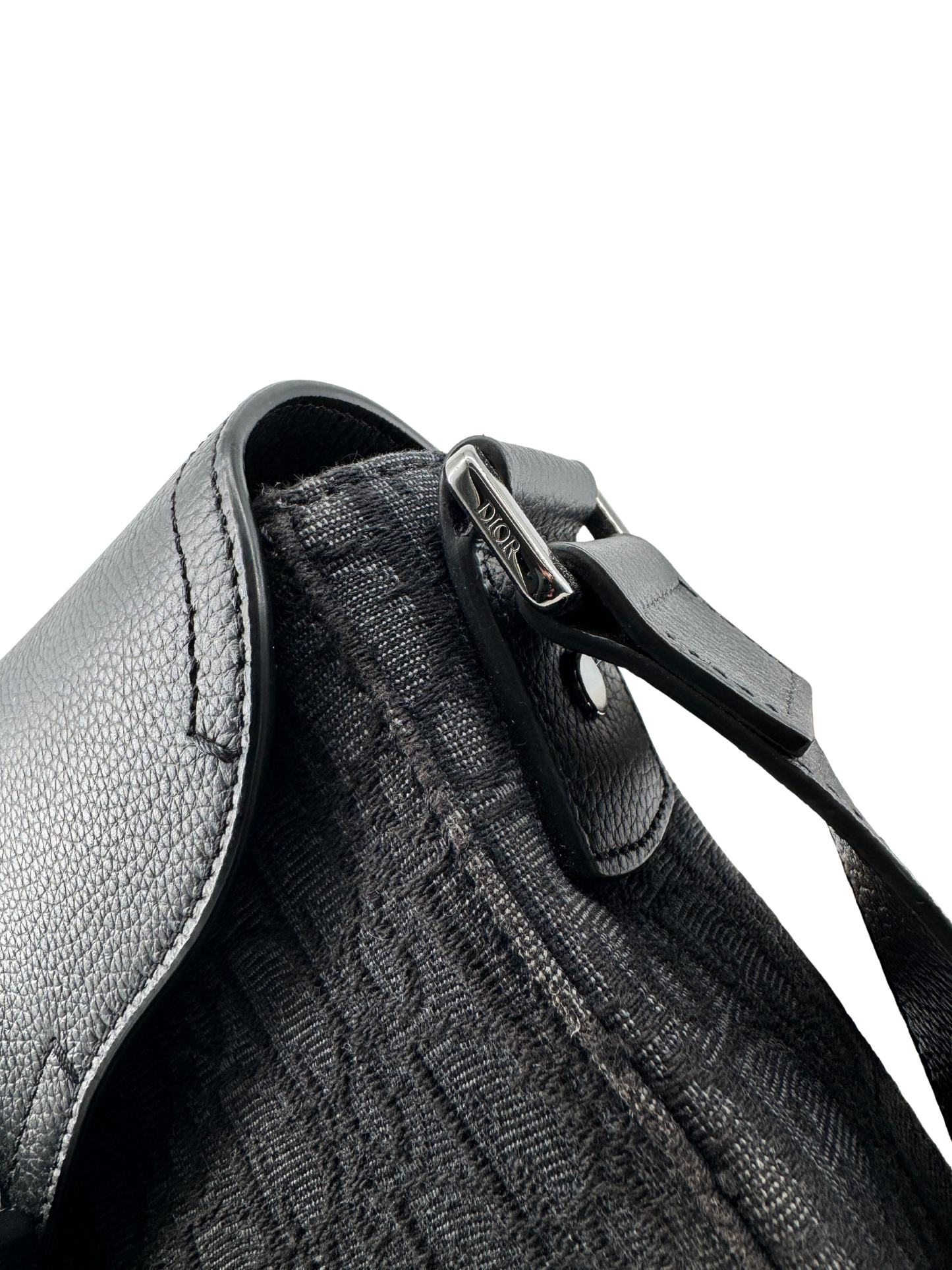 Sac Messenger à rabat Saddle Small Dior — toile jacquard Dior Oblique noire & cuir de veau grainé noir