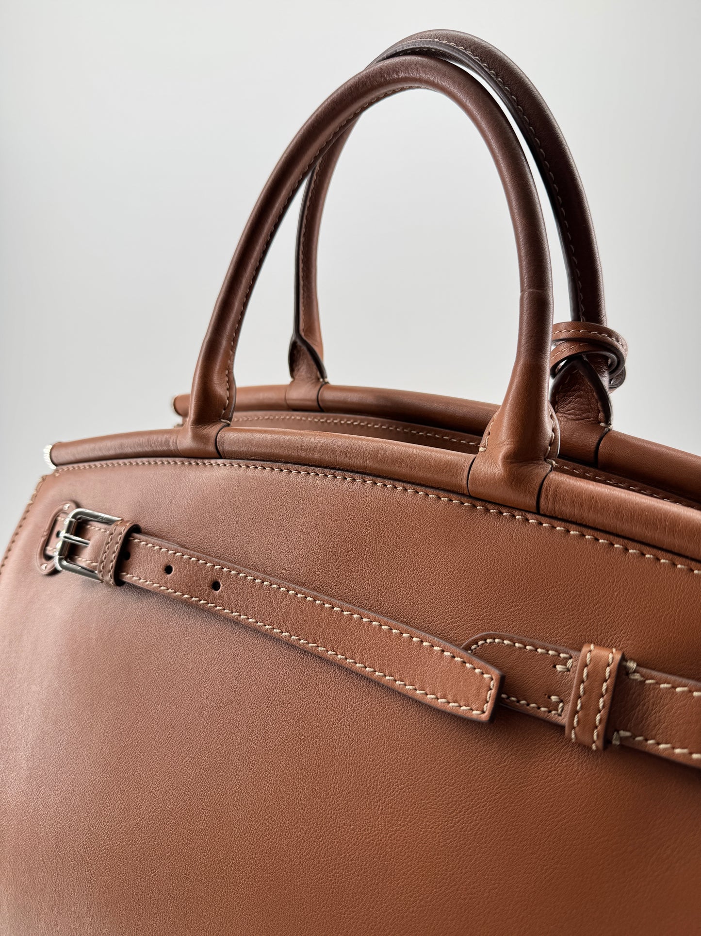 Sac RL50 Grand Modèle Ralph Lauren en Cuir Fauve – Élégance architecturale et artisanat d’exception