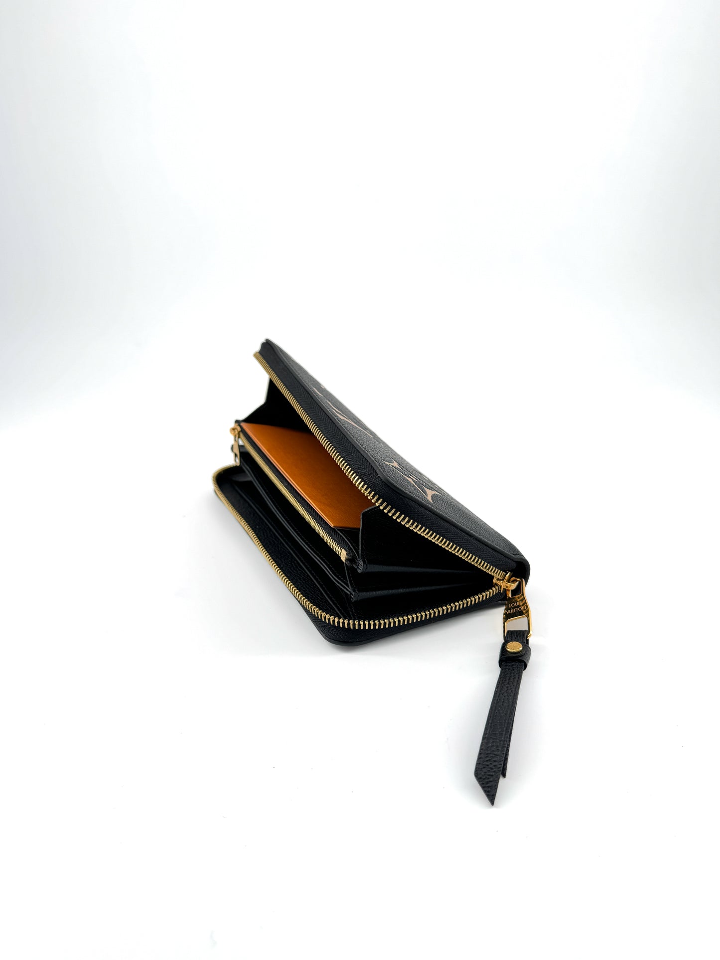 Louis Vuitton Zippy Wallet – Monogram Empreinte Giant – Luxury & Elegance