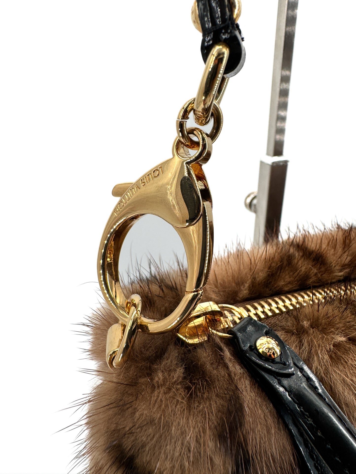Louis Vuitton Milla Pochette Vison Mink – Collection Les Extraordinaires 2004