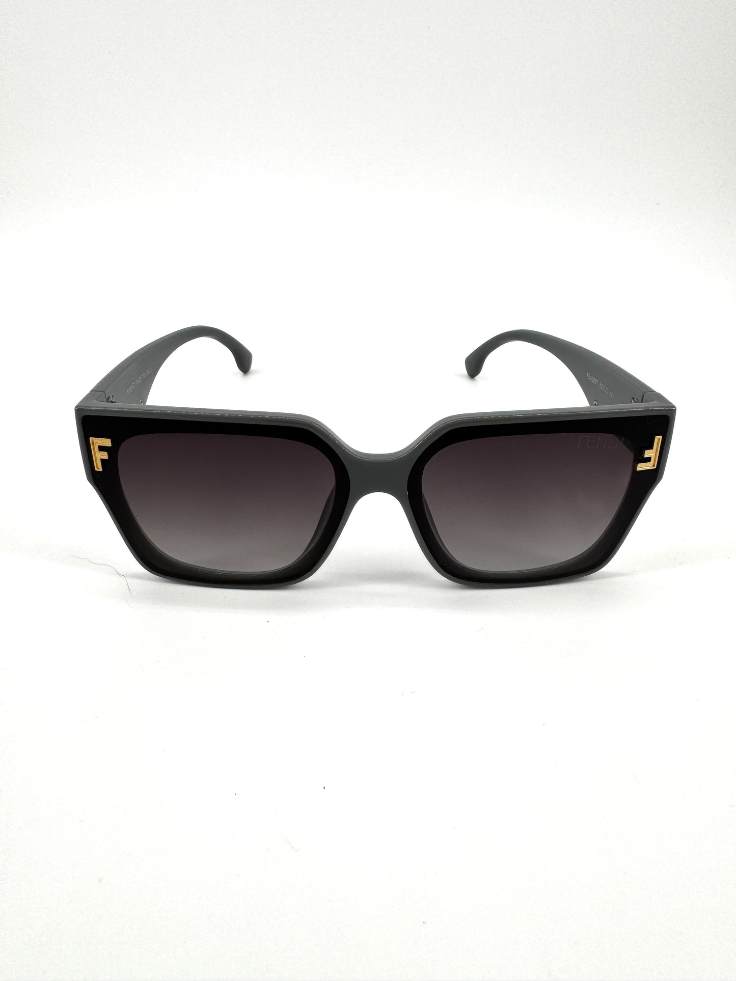 Lunettes de soleil Fendi FE40097 – Élégance architecturale et audace contemporaine