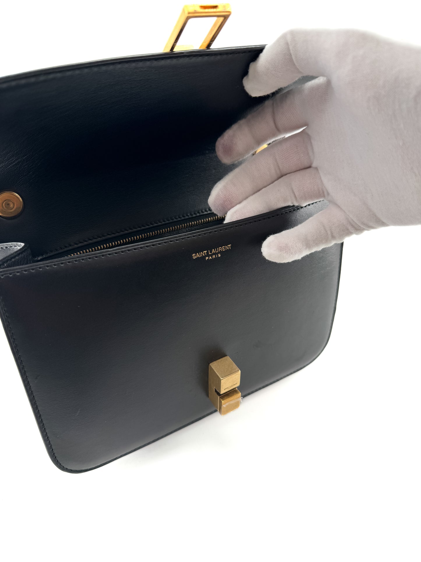 Sac Bandoulière Saint Laurent « Le Carré Satchel » en Cuir Noir — Élégance Architecturale et Intemporalité Parisienne
