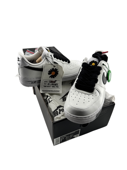 Nike x G-DRAGON (PEACEMINUSONE) — Air Force 1 Low “Para-Noise 2.0” cuir enduit blanc & swoosh noir (2020) | Réf. DD3223-100