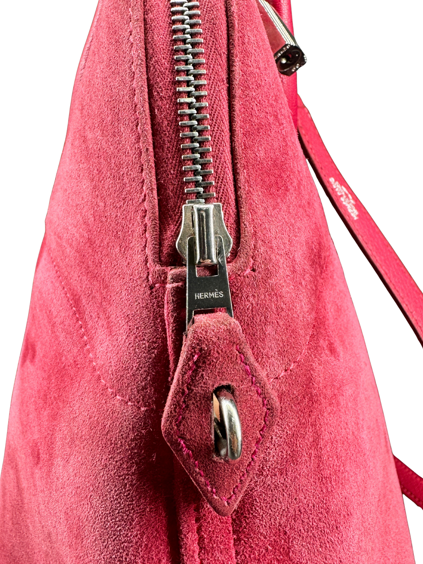 Sac Hermès Bolide 35 en Daim Rose Vintage – L’Élégance Intemporelle d’un Icône du Luxe