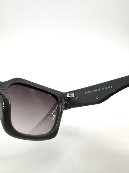 Lunettes de soleil Fendi FE40097 – Élégance architecturale et audace contemporaine