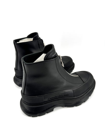 Alexander McQueen Tread Slick Zip Boot – Bottines de luxe en cuir noir, silhouette audacieuse et contemporaine