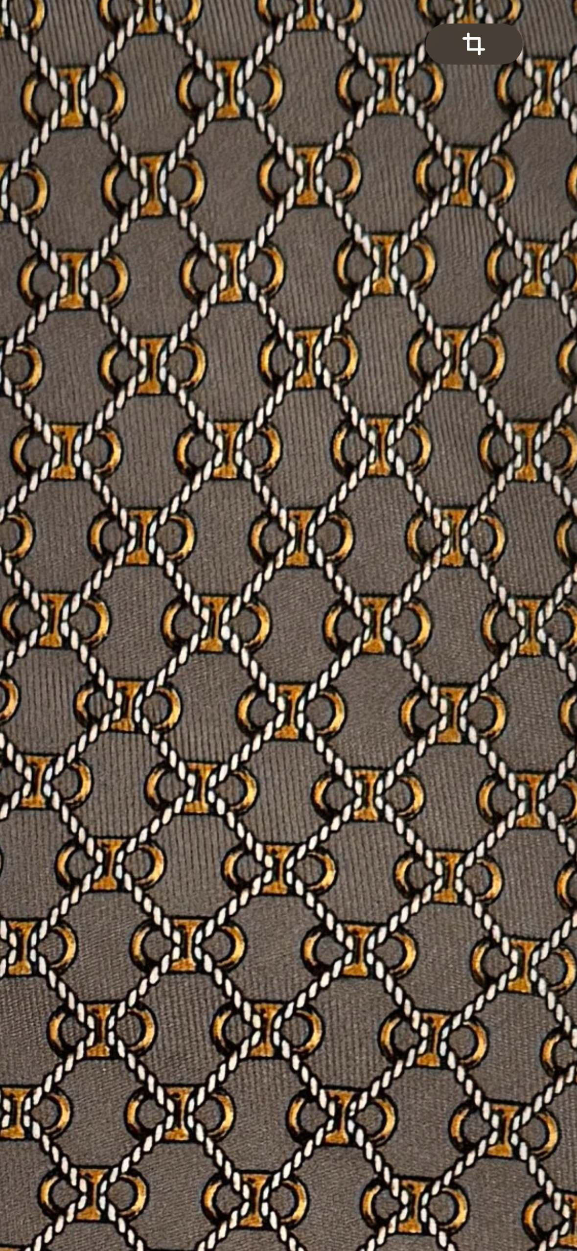 Cravate Hermès en twill de soie Made in France – décor « chaînes & maillons » sur fond gris souris