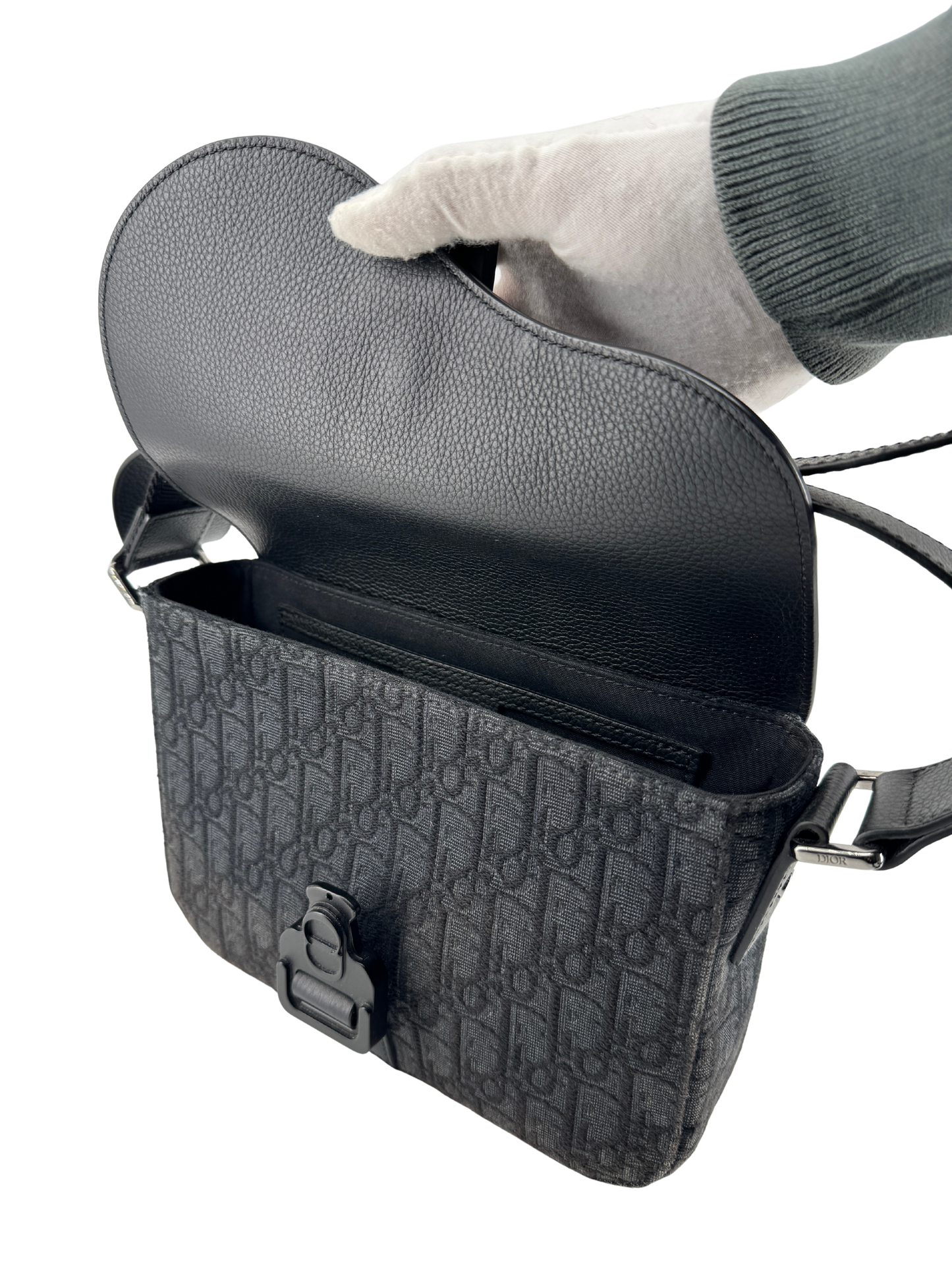 Sac Messenger à rabat Saddle Small Dior — toile jacquard Dior Oblique noire & cuir de veau grainé noir