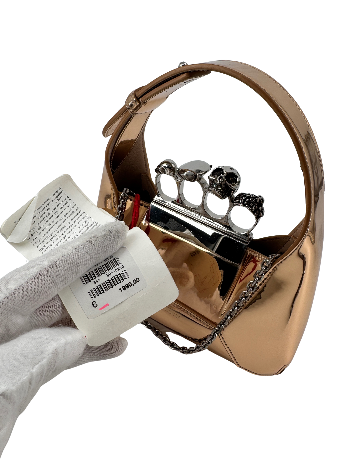 Alexander McQueen – The Jewelled Hobo en cuir miroir doré, poignée bijou “Skull Four Ring” & chaîne