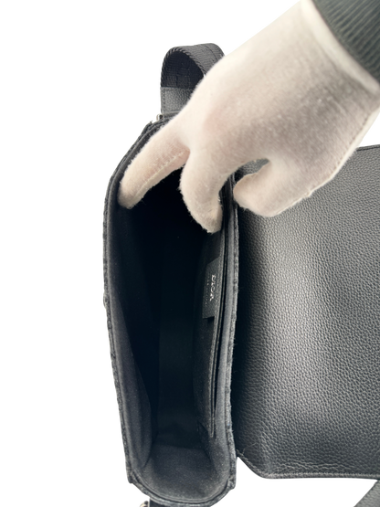 Sac Messenger à rabat Saddle Small Dior — toile jacquard Dior Oblique noire & cuir de veau grainé noir