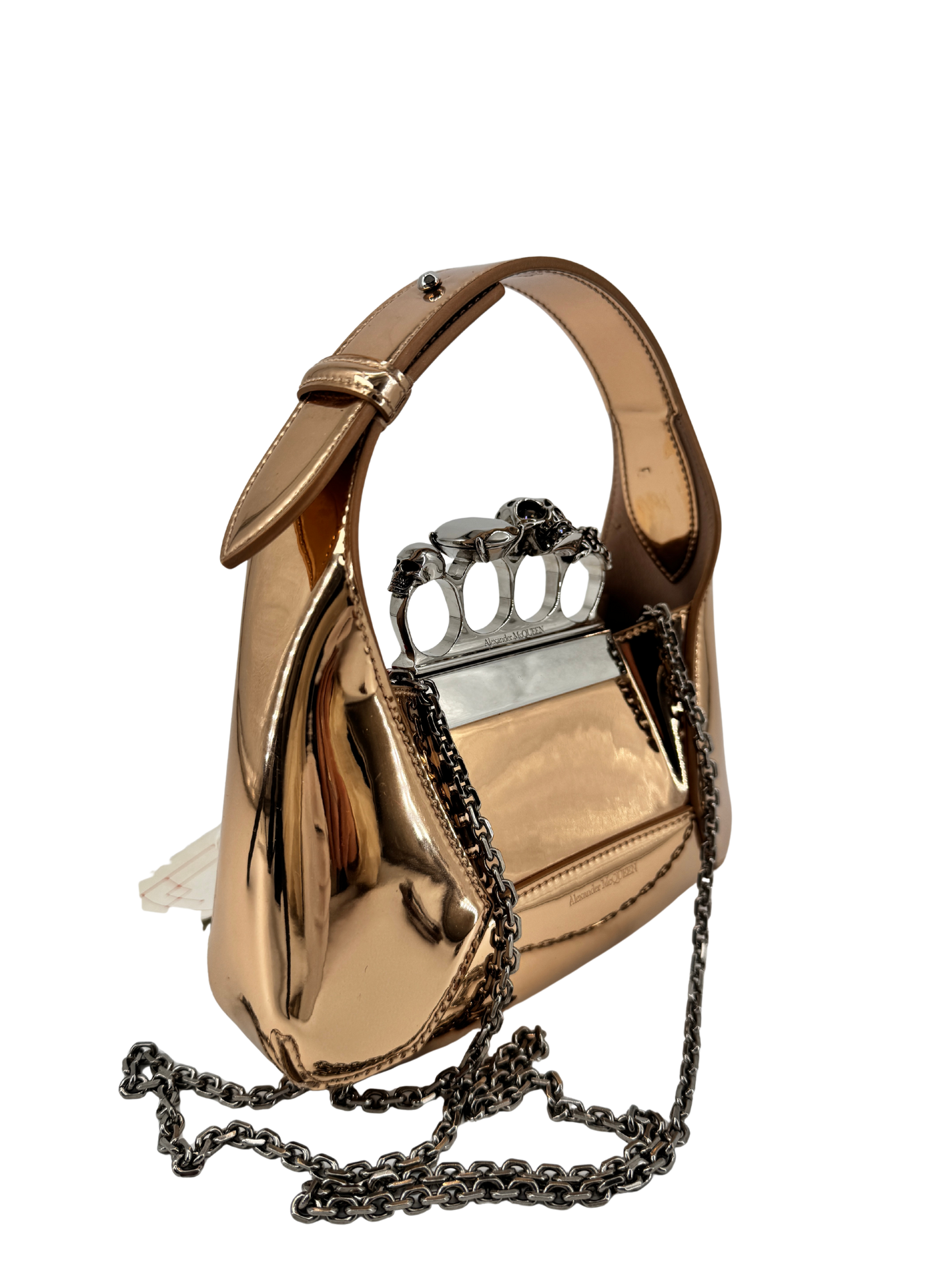 Alexander McQueen – The Jewelled Hobo en cuir miroir doré, poignée bijou “Skull Four Ring” & chaîne