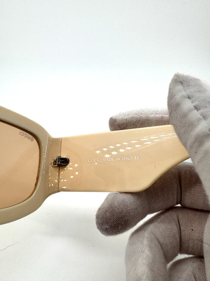 Lunettes de soleil Gucci 6009 – Monture oversize ivoire monogrammée GG