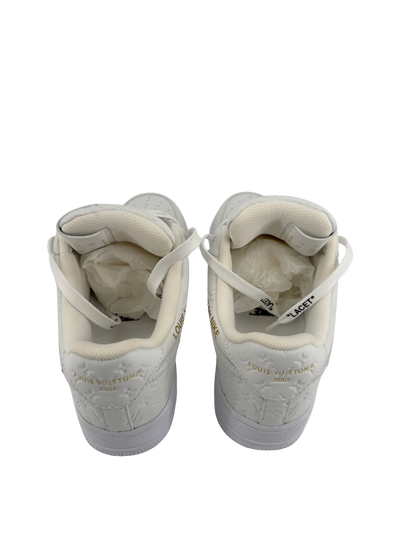 Sneakers Louis Vuitton x Nike Air Force 1 – Édition exclusive en cuir monogrammé blanc (Taille 40)