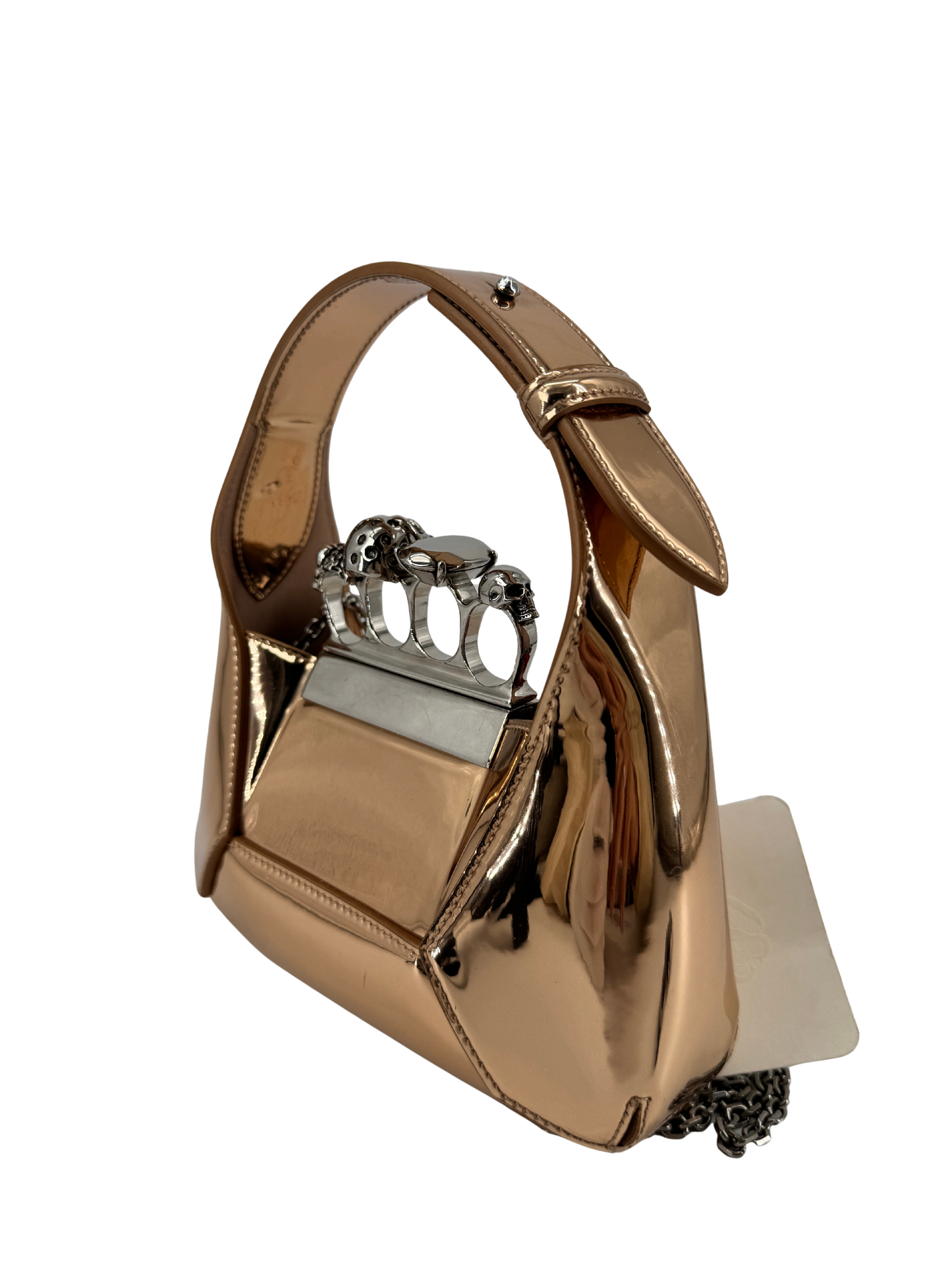 Alexander McQueen – The Jewelled Hobo en cuir miroir doré, poignée bijou “Skull Four Ring” & chaîne