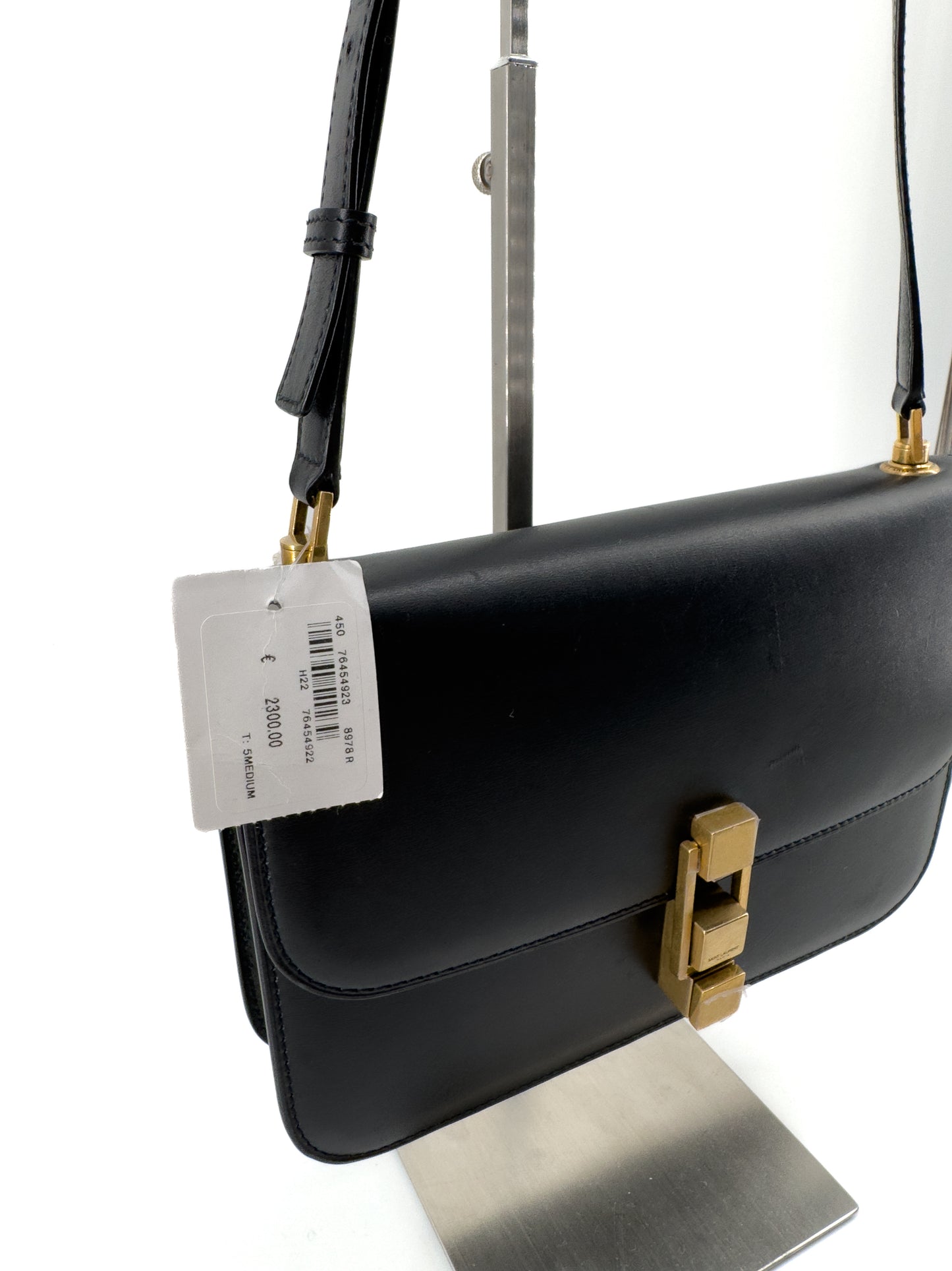 Sac Bandoulière Saint Laurent « Le Carré Satchel » en Cuir Noir — Élégance Architecturale et Intemporalité Parisienne