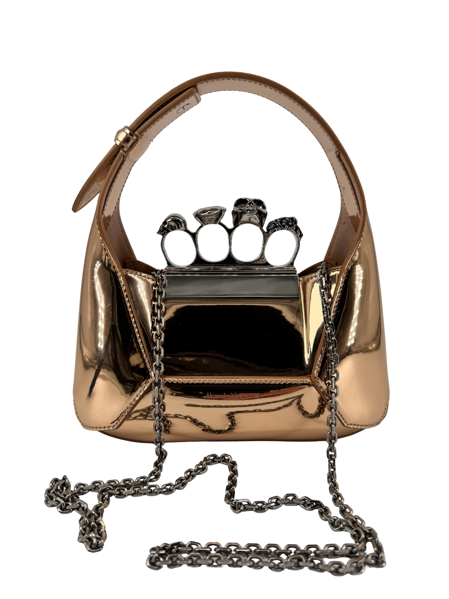 Alexander McQueen – The Jewelled Hobo en cuir miroir doré, poignée bijou “Skull Four Ring” & chaîne