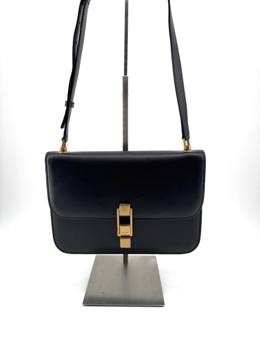 Sac Bandoulière Saint Laurent « Le Carré Satchel » en Cuir Noir — Élégance Architecturale et Intemporalité Parisienne