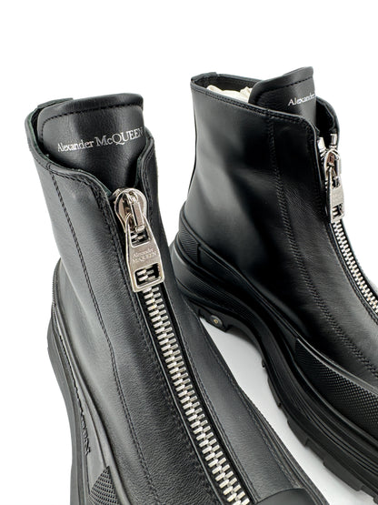Alexander McQueen Tread Slick Zip Boot – Bottines de luxe en cuir noir, silhouette audacieuse et contemporaine