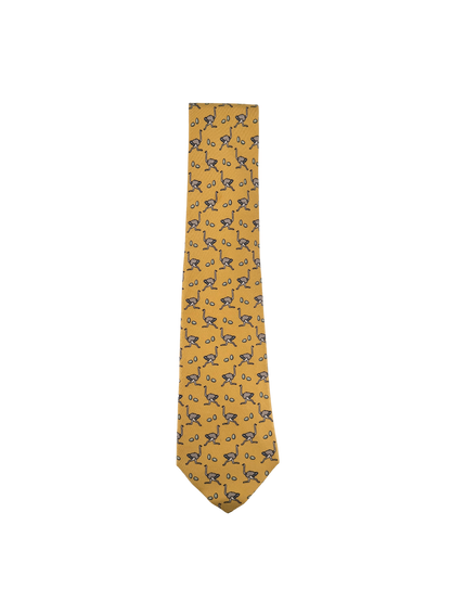 Cravate Hermès en soie Made in France – motif autruches & œufs sur fond jaune