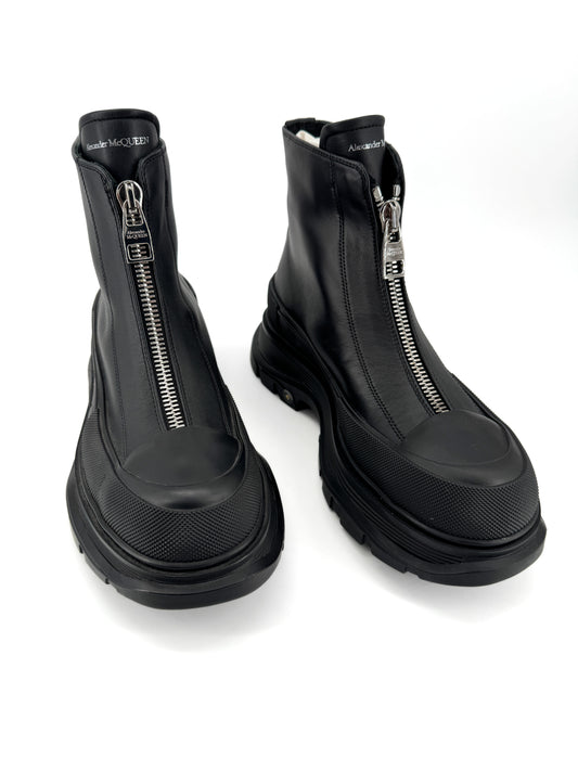 Alexander McQueen Tread Slick Zip Boot – Bottines de luxe en cuir noir, silhouette audacieuse et contemporaine